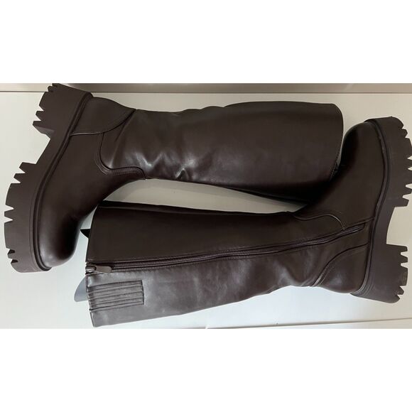 Dream Pairs faux brown smooth leather lug soled boots. Size 8.5. - Picture 5 of 11